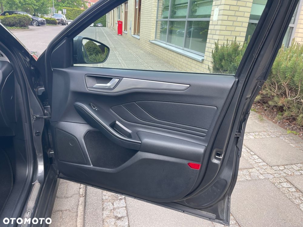 Ford Focus - 24