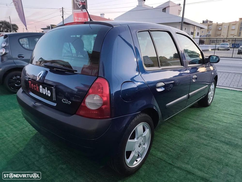 Renault Clio 1.2 16V Dynamique - 8