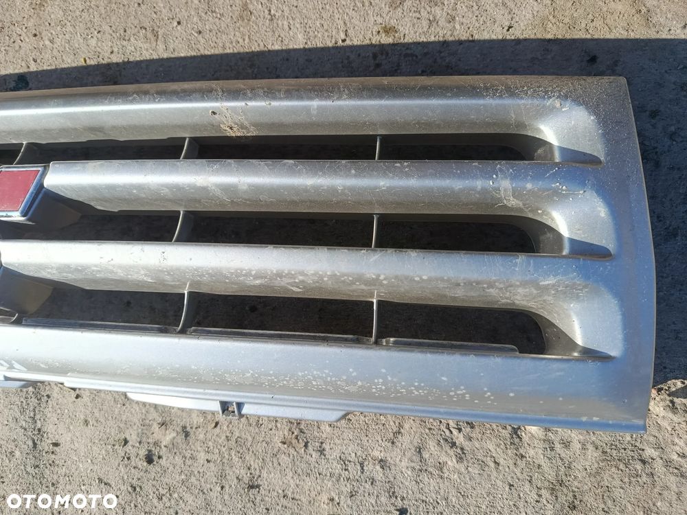 Grill osłona chłodnicy atrapa Mitsubishi Pinin - 3