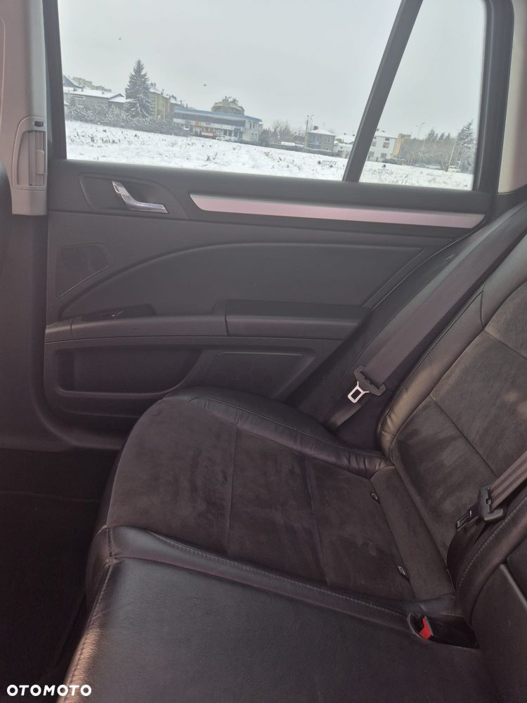 Skoda Superb 2.0 TDI Green tec 4x4 Exclusive - 28