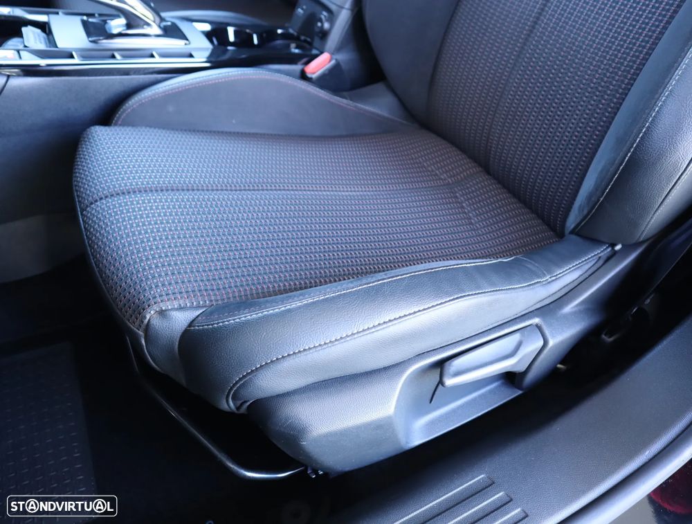 DS DS3 Crossback PureTech 130 Aut. PERFORMANCE LINE - 31