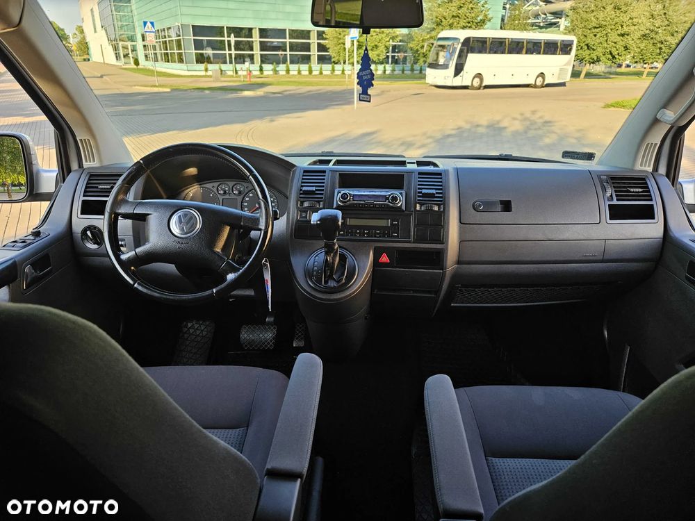 Volkswagen Caravelle - 29