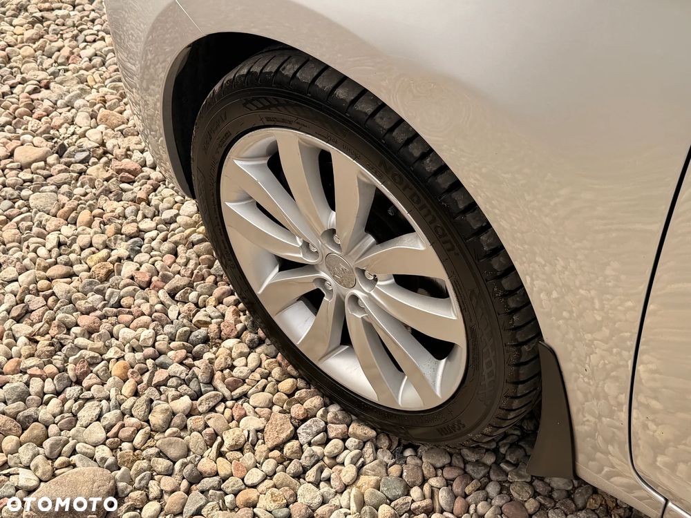 Kia Carens 1.7 CRDi 115 Dream Team Edition - 7