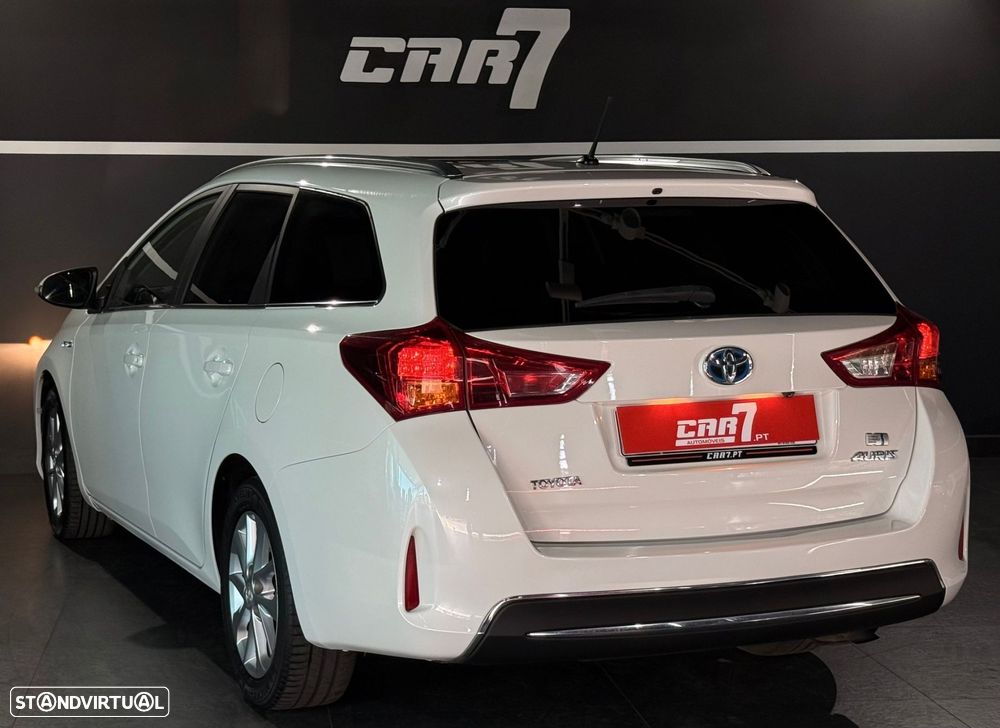 Toyota Auris Touring Sports 2014 photo 4