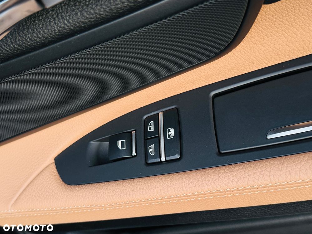 BMW Seria 7 740i - 14