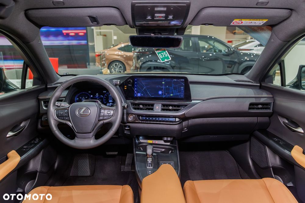 Lexus UX 300h F Sport Design - 9