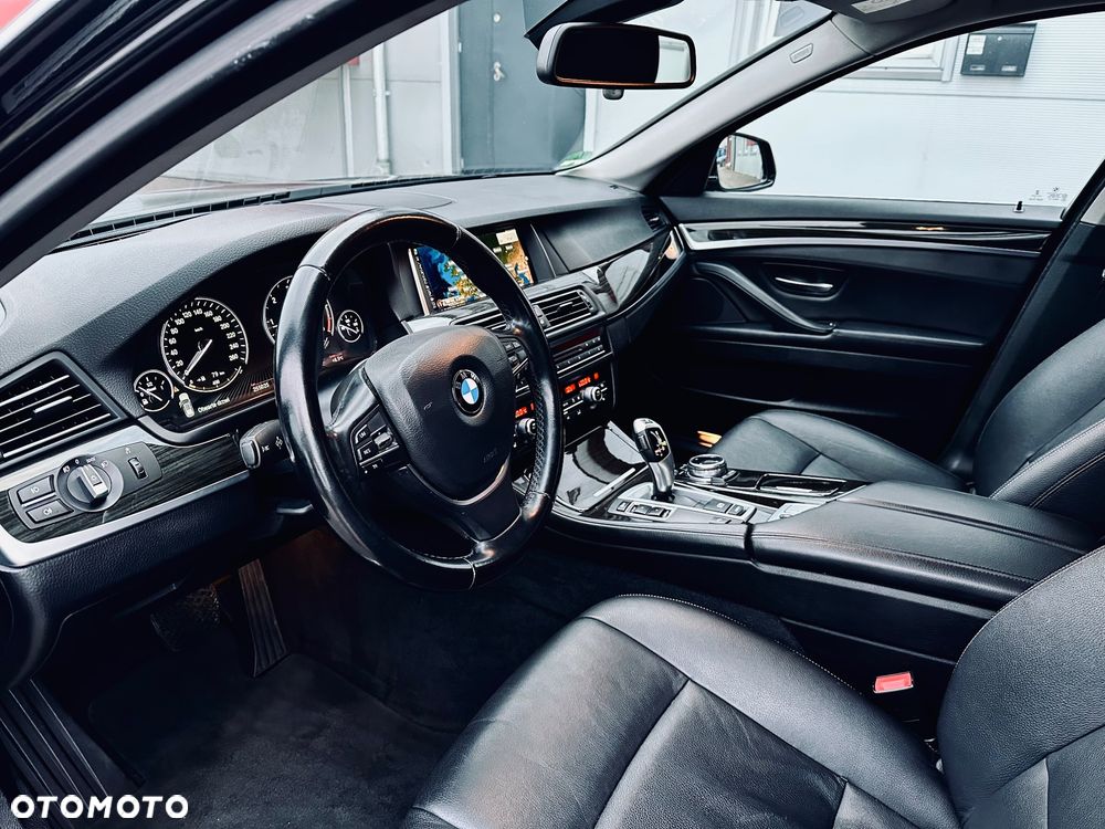 BMW Seria 5 520d Luxury Line - 11