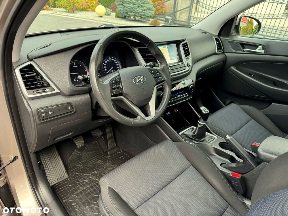 Hyundai Tucson blue 1.7 CRDi 2WD Trend - 18