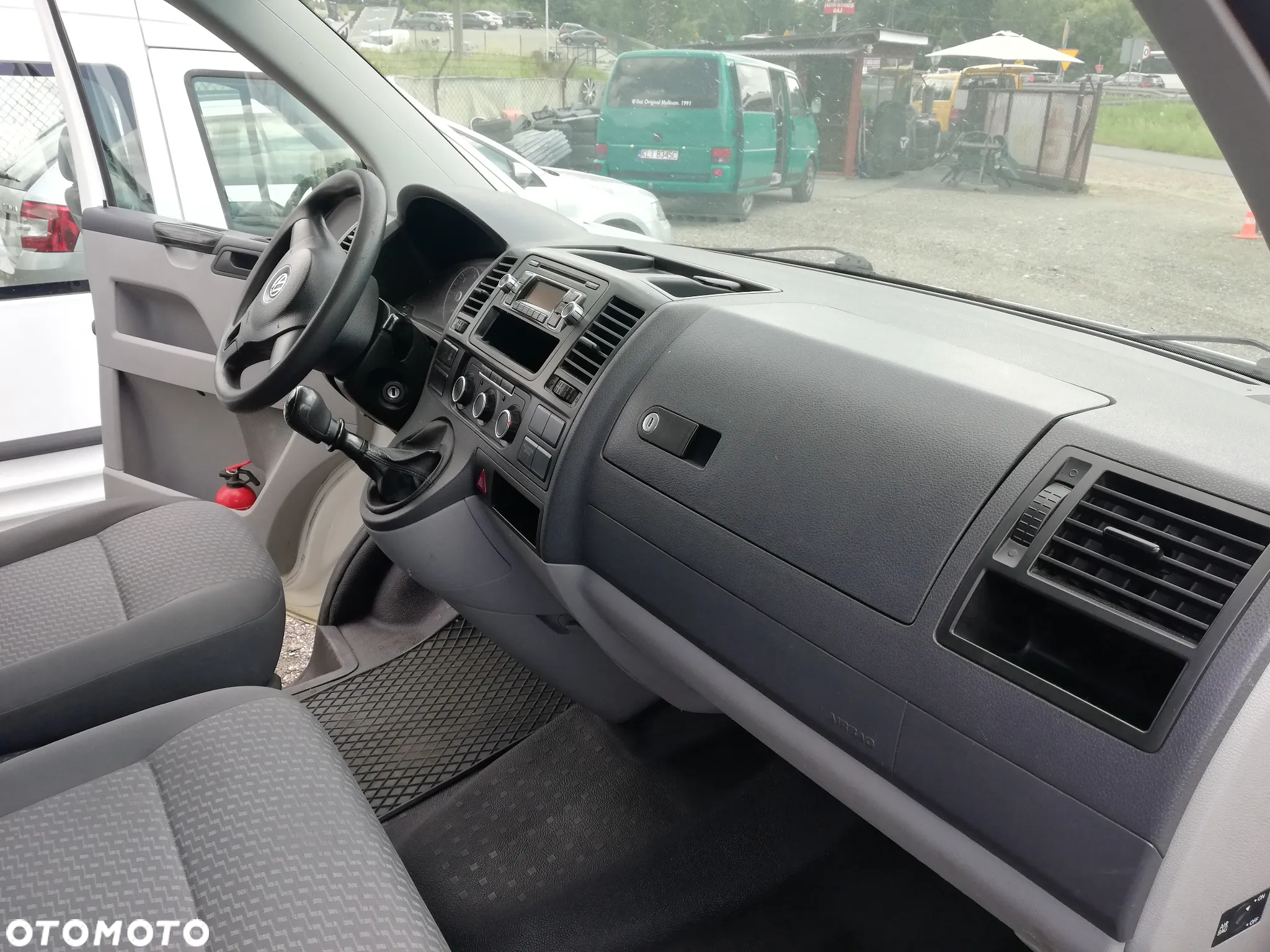 Volkswagen T5 LONG - 22