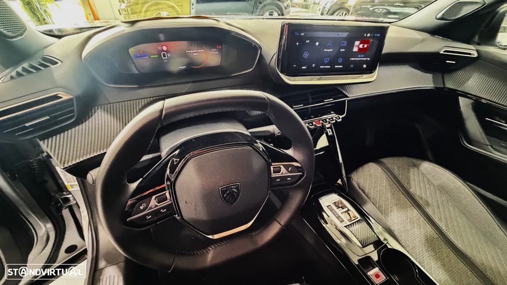 Peugeot e-2008 Allure - 9
