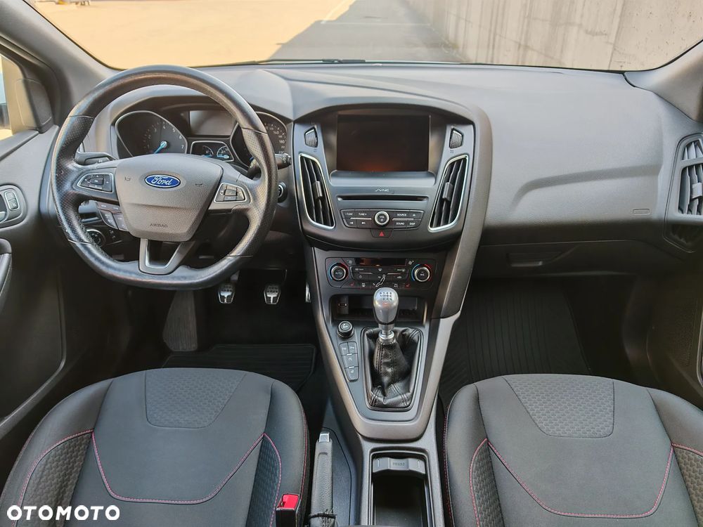 Ford Focus 1.5 EcoBoost STart-Stopp-System ST-LINE - 17