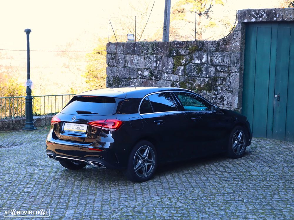 Mercedes-Benz A 250 e AMG Line - 4