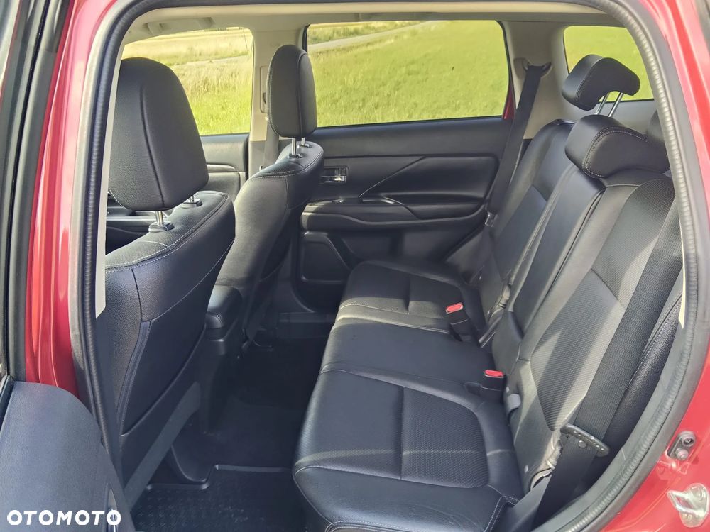 Mitsubishi Outlander 2.0 Intense 2WD CVT - 9