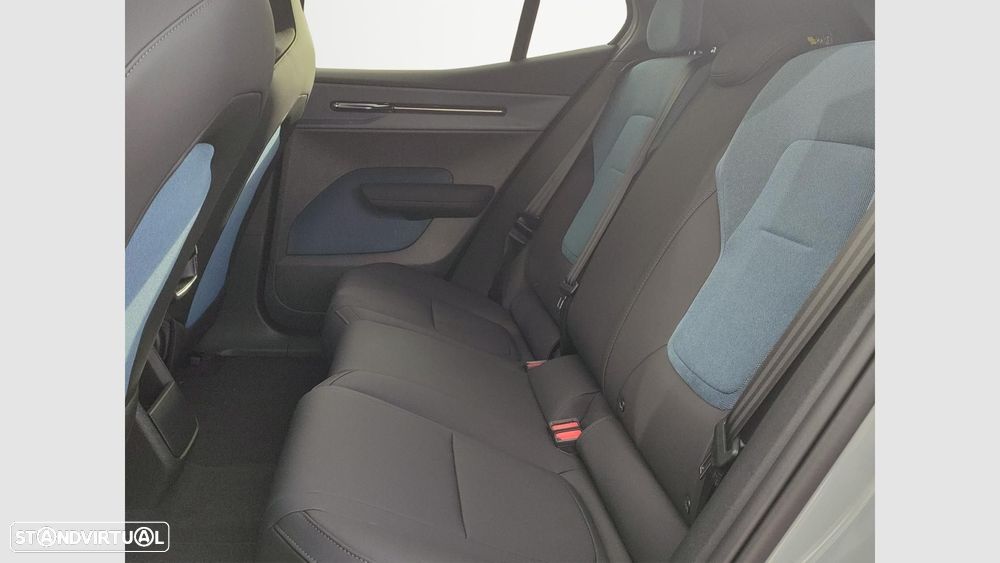 Volvo EX30 69 kWh Single Motor Extended Range Core - 14