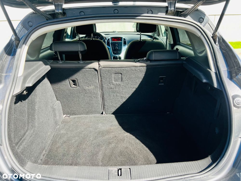 Opel Astra 1.6 Turbo Innovation - 27