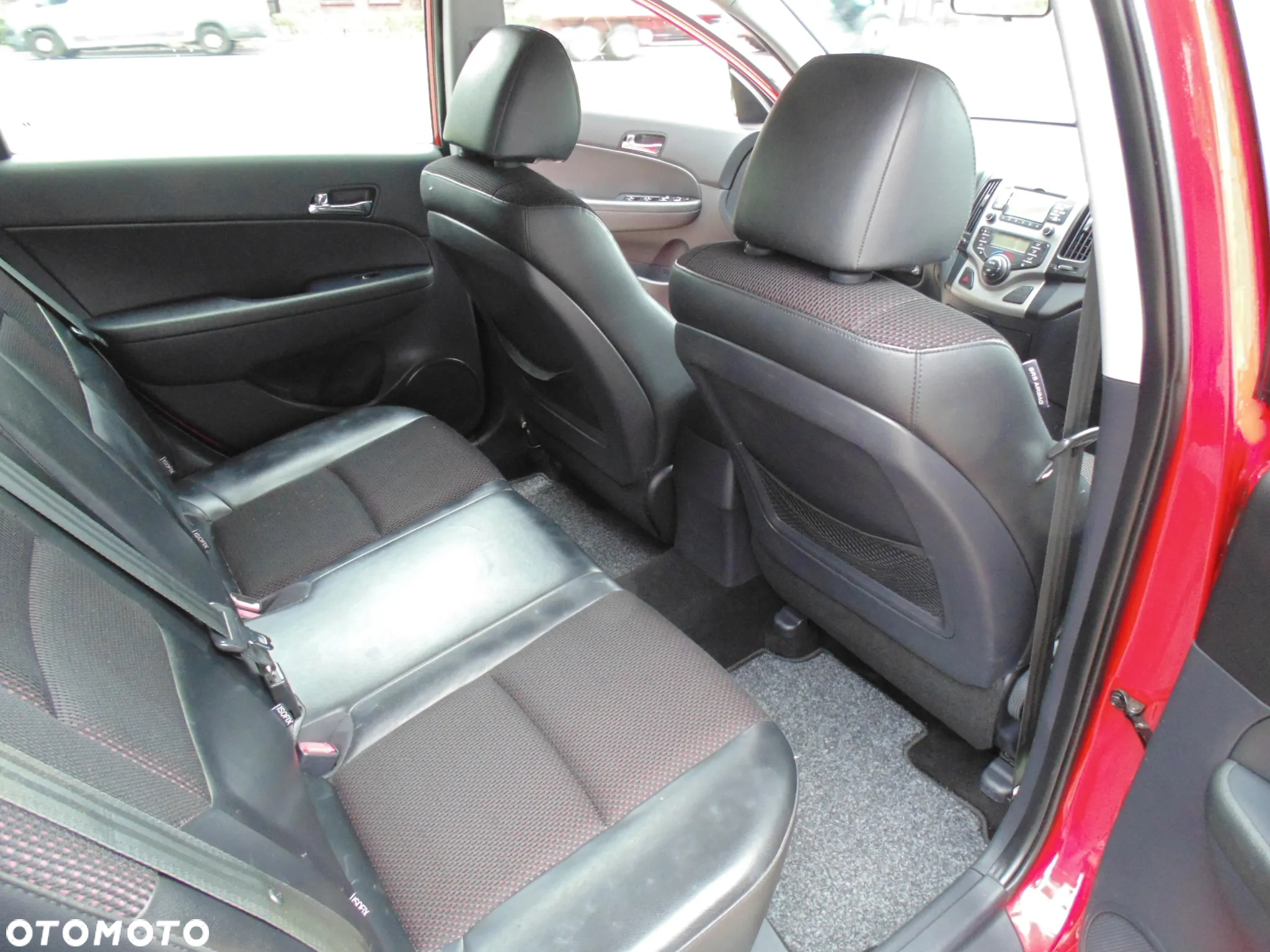Hyundai i30 1.6 Premium - 12