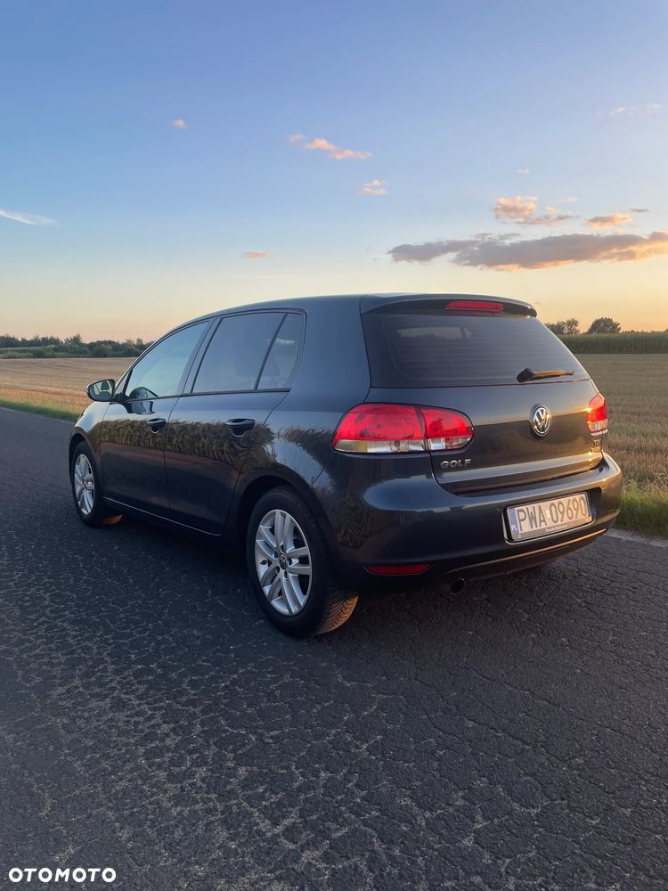 Volkswagen Golf 1.6 TDI Highline - 5