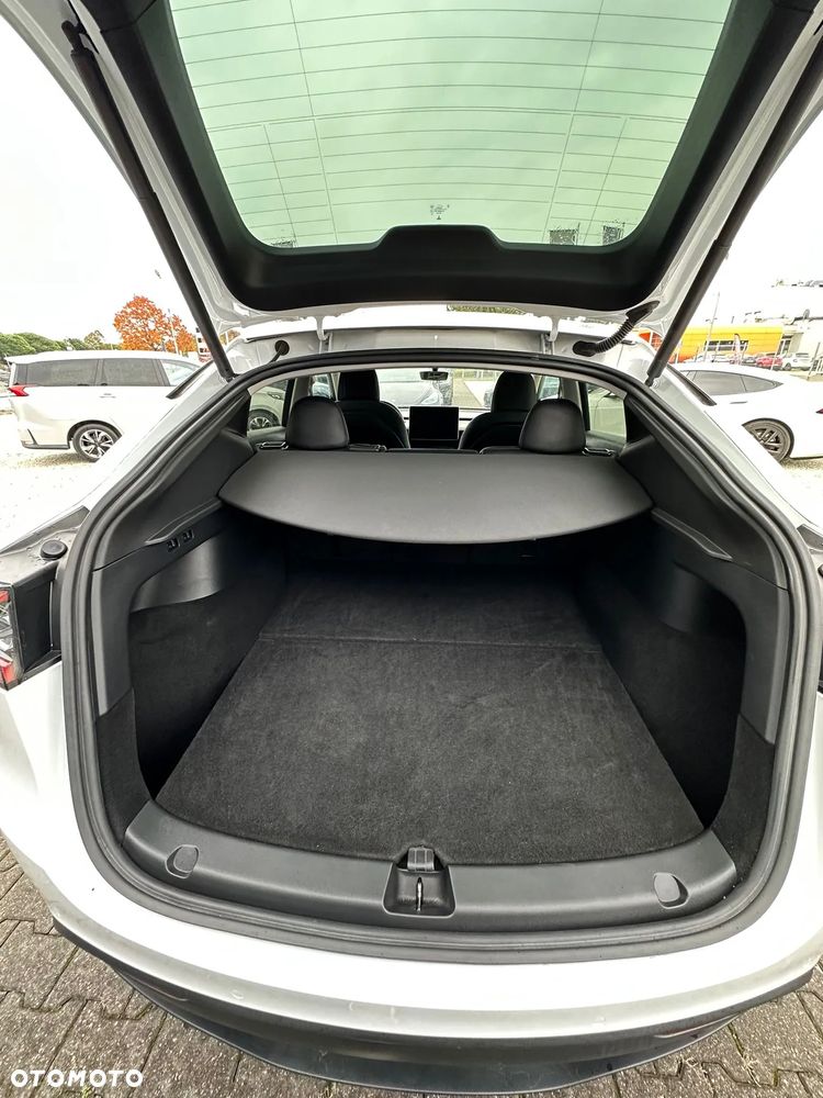 Tesla Y Model Long Range Dual Motor AWD - 22
