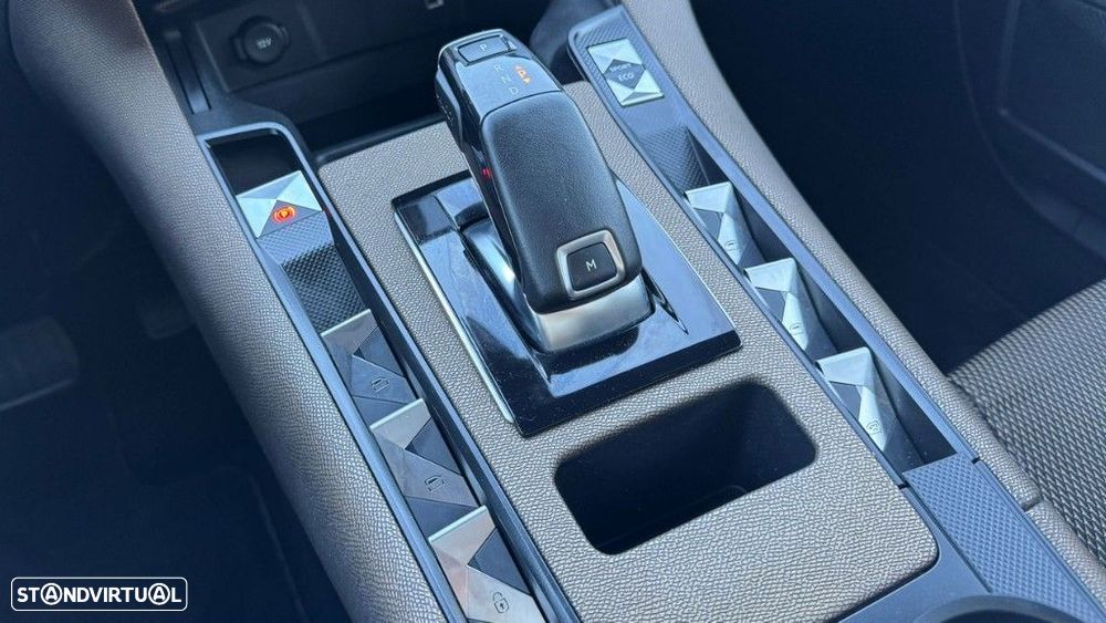 DS DS7 Crossback 1.5 BlueHDi Bastille+ EAT8 - 15