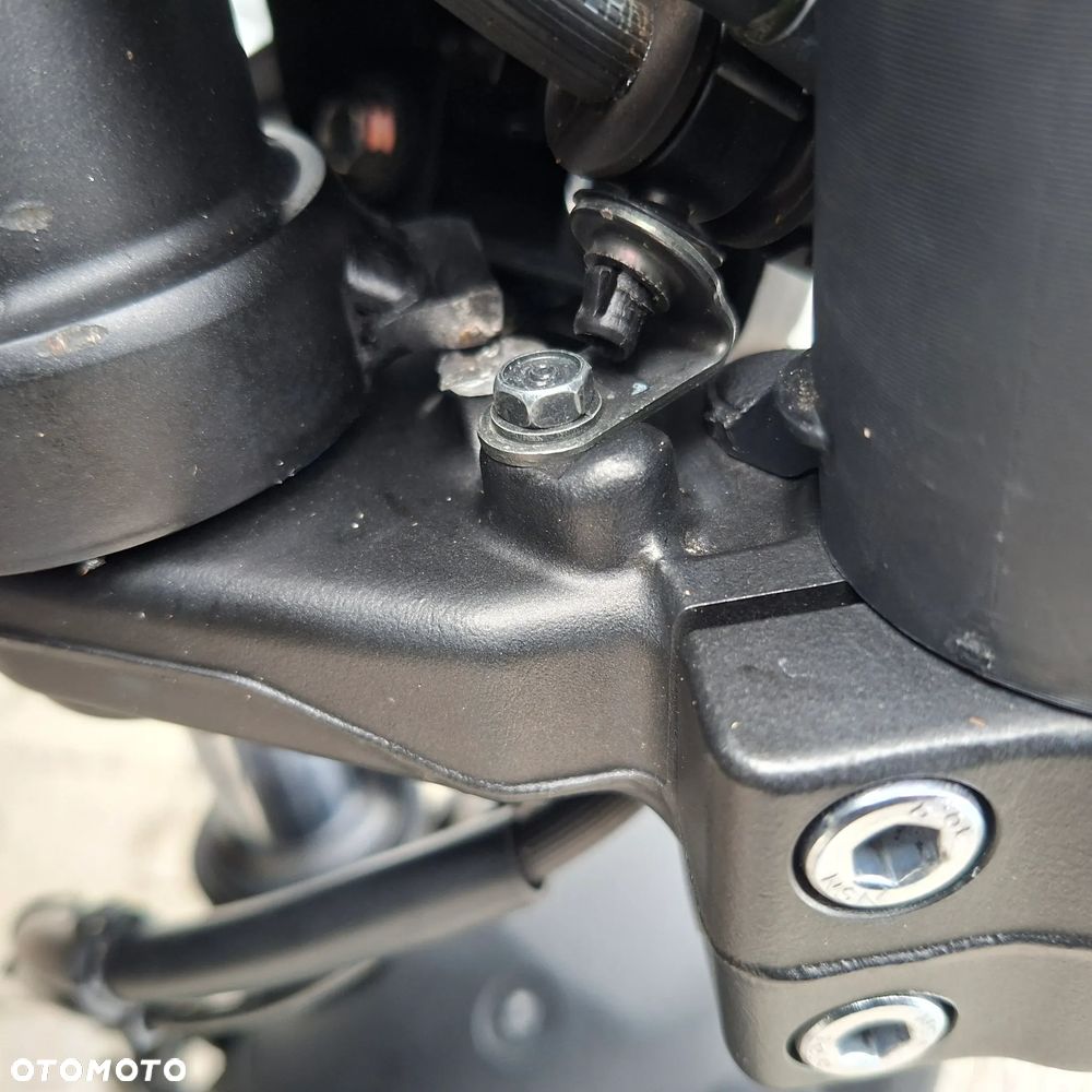 Yamaha MT - 7