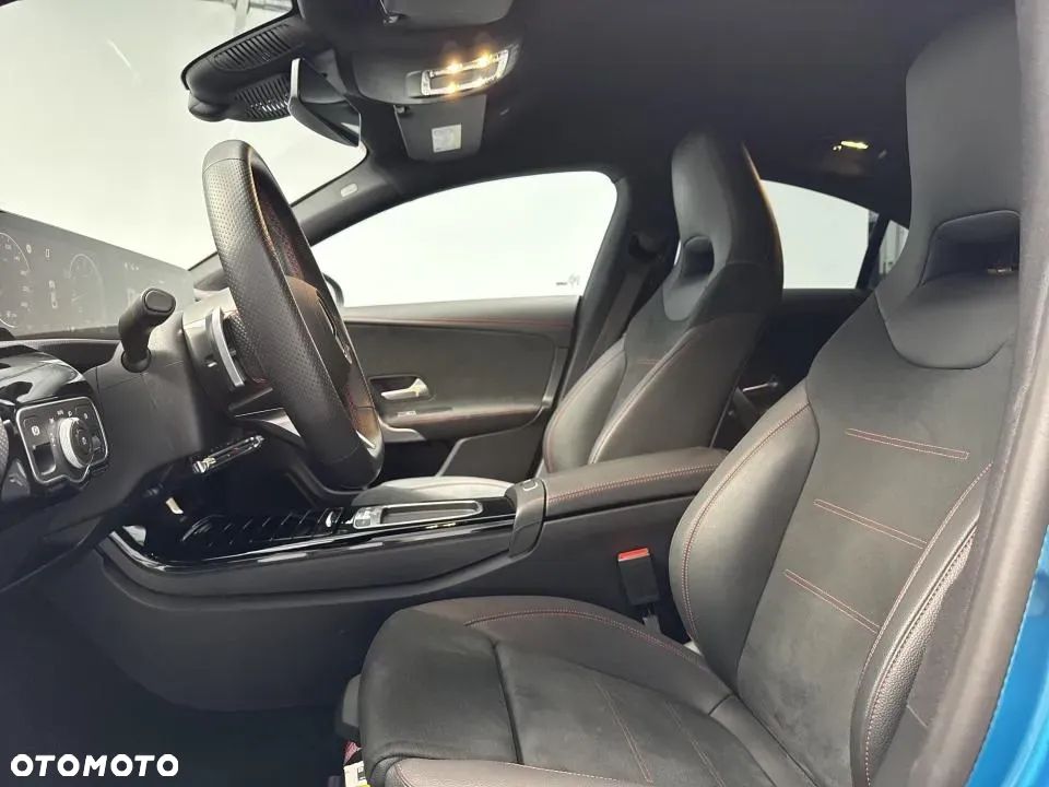 Mercedes-Benz CLA 180 AMG Line 7G-DCT - 12