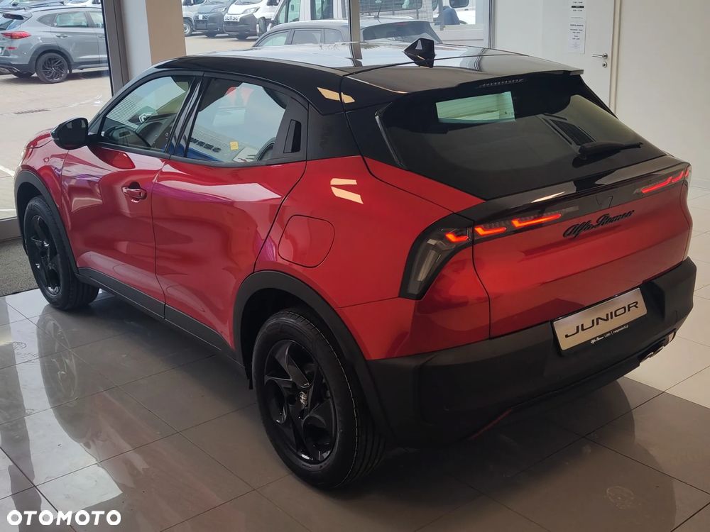 Alfa Romeo Junior 1.2 mHEV Ibrida Speciale eDCT - 11