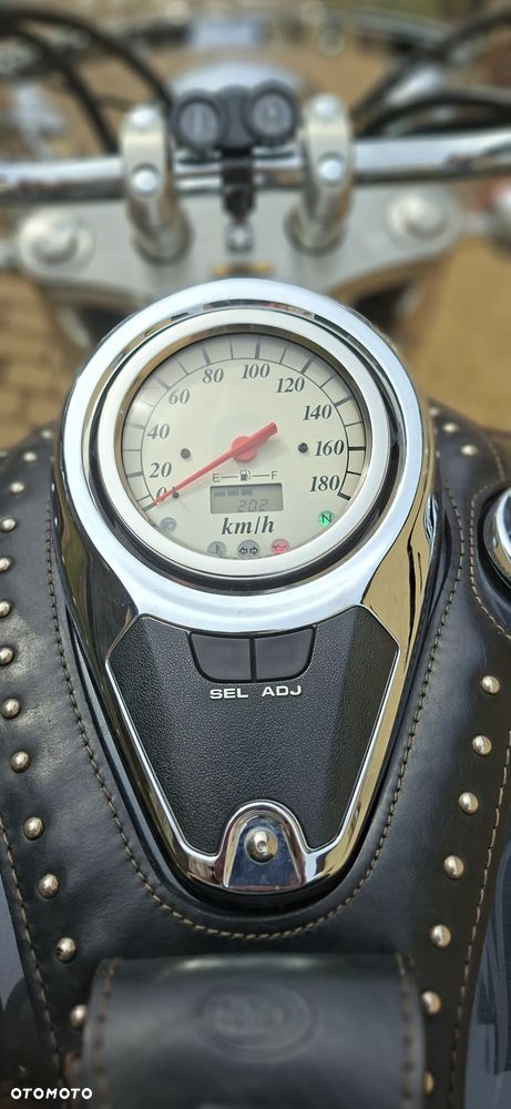 Suzuki VL 800 Volusia - 5
