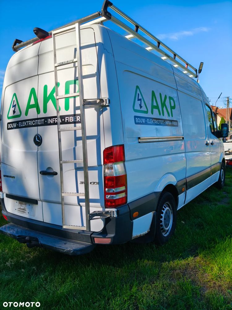 Mercedes-Benz Sprinter - 4