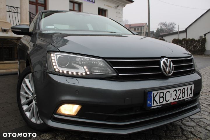 Volkswagen Jetta 1.4 TSI BMT Trendline - 2
