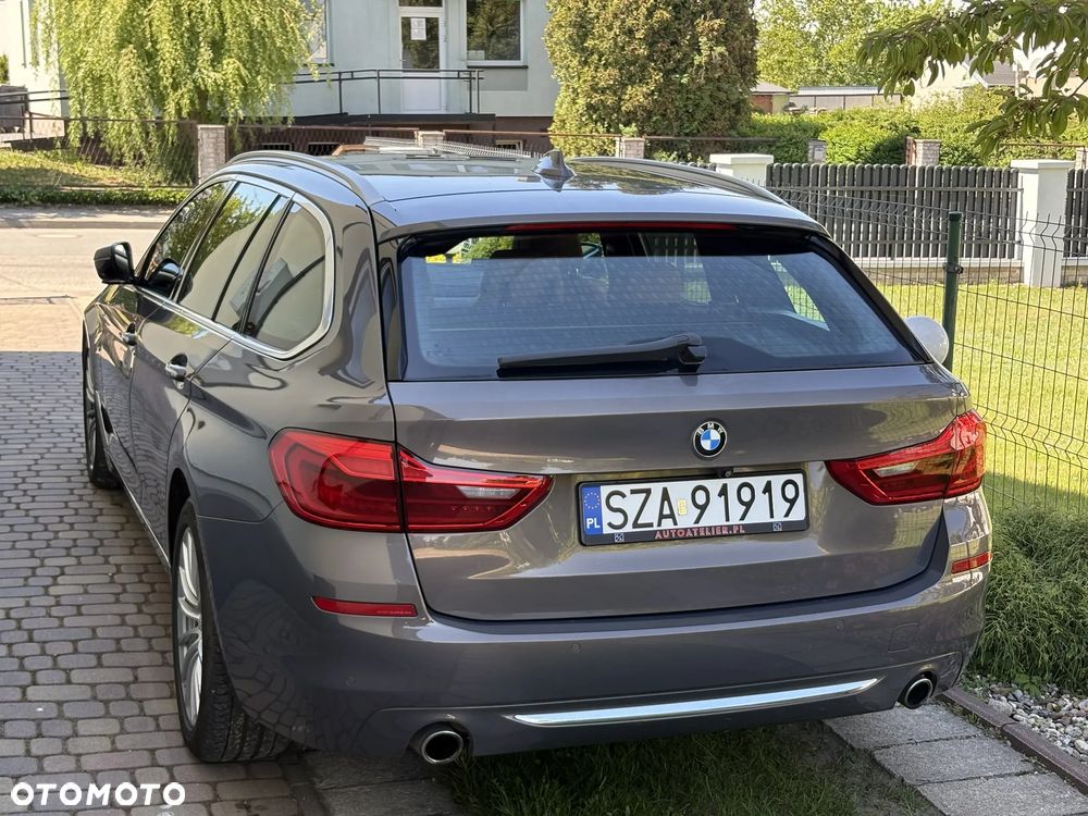 BMW Seria 5 530i xDrive Luxury Line - 4