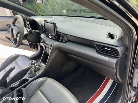 Hyundai Veloster 1.6 Turbo Matt Finish - 16