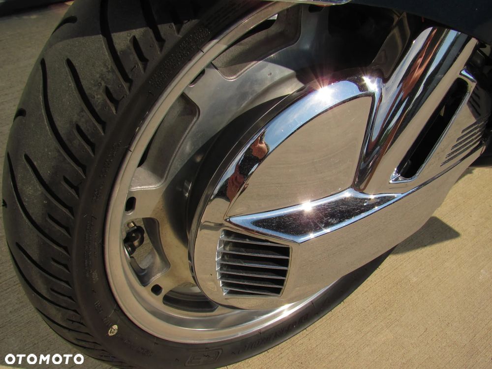 Honda GL - 23