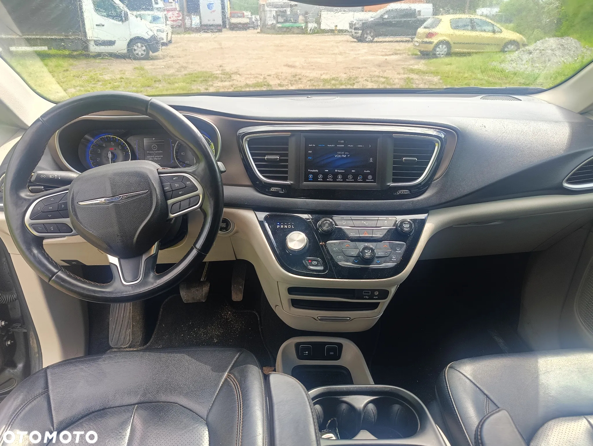Chrysler Pacifica - 9