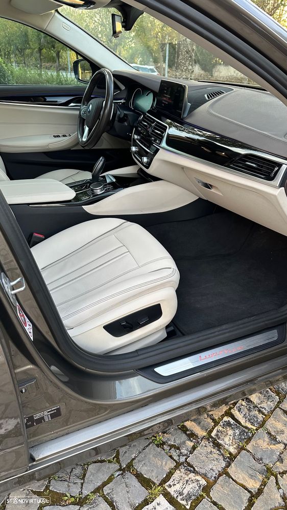 BMW 520 d Line Luxury Auto - 11