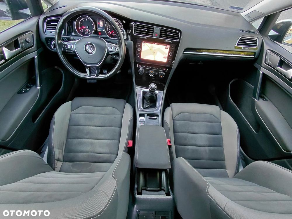 Volkswagen Golf 1.4 TSI BMT Highline - 27