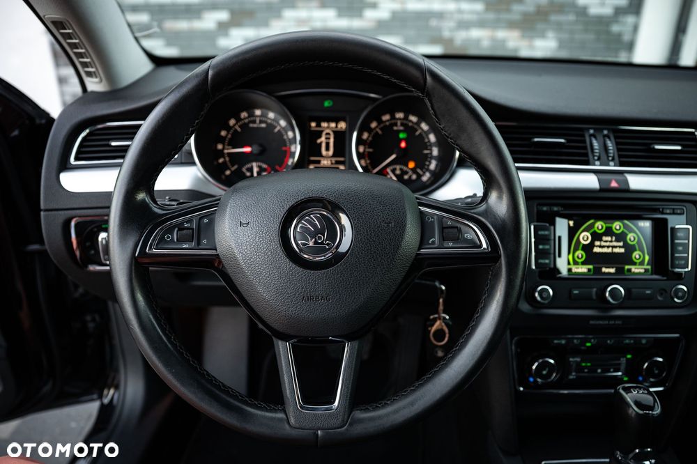 Skoda Superb 2.0 TDI L&K DSG - 21