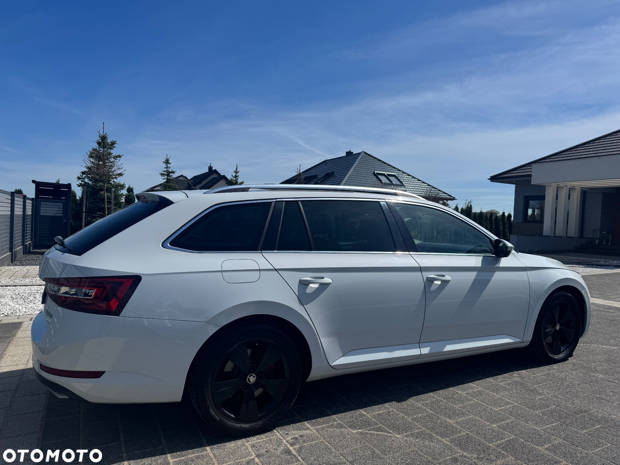 Skoda Superb 2.0 TDI 4x4 DSG Sportline - 9