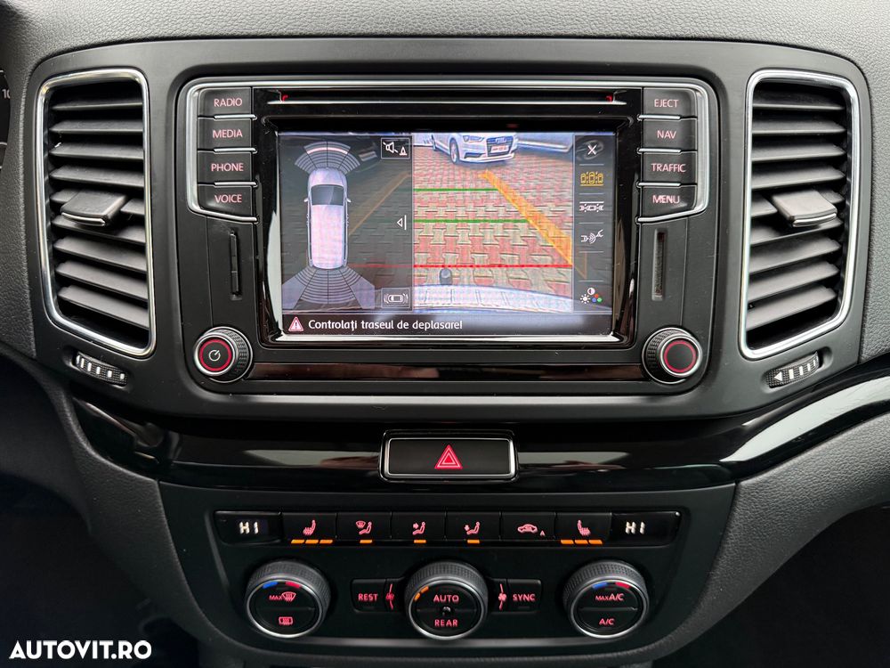 Volkswagen Sharan 2.0 TDI DSG (BlueMotion Technology) Highline - 38