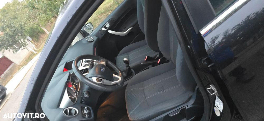 Ford Fiesta - 4