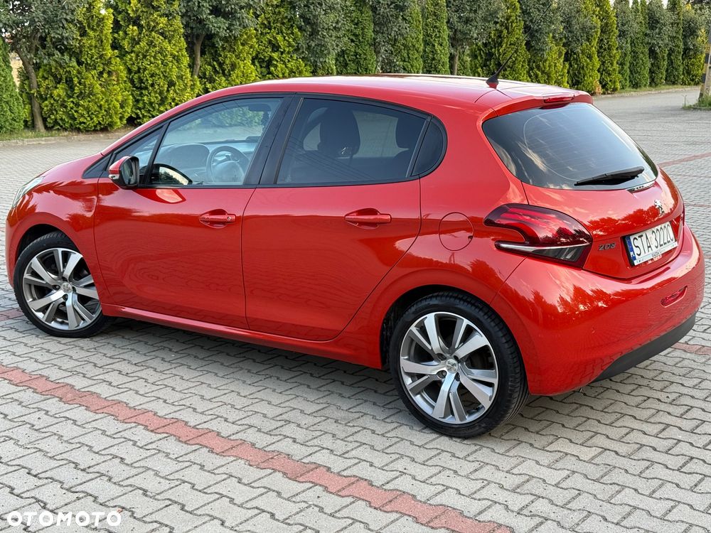 Peugeot 208 1.2 PureTech Allure - 2
