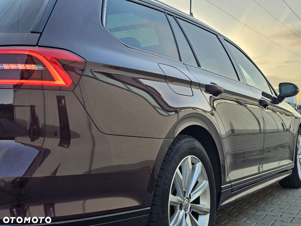 Volkswagen Passat - 12