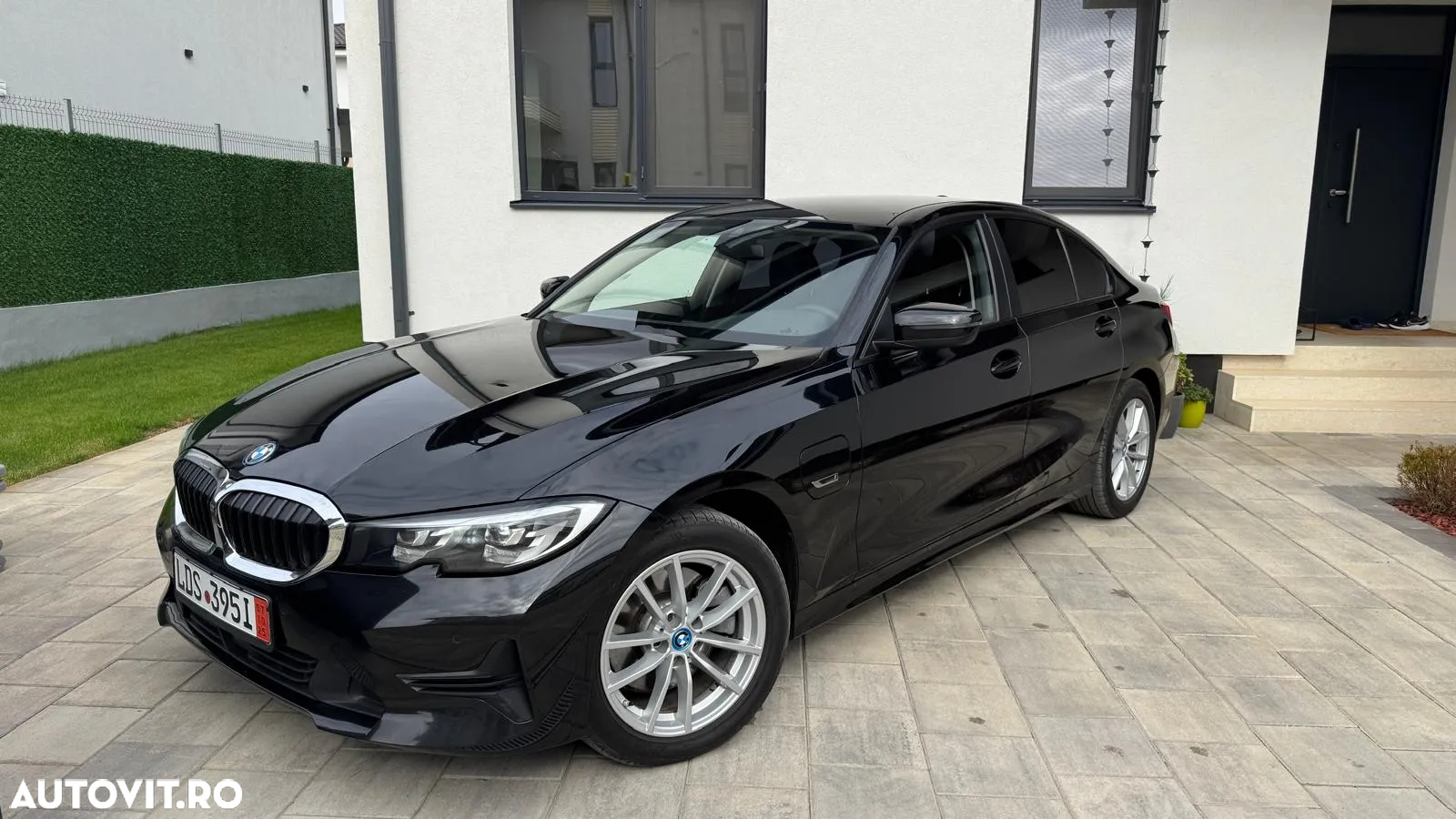 BMW Seria 3 320e Aut. M Sport - 4
