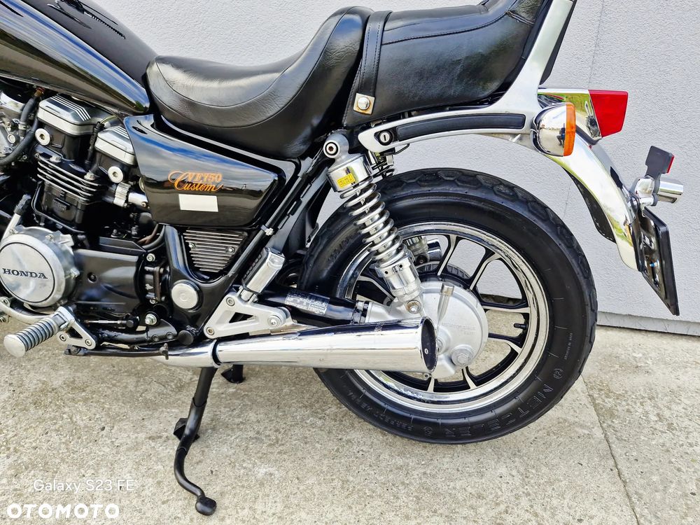 Honda VF - 13