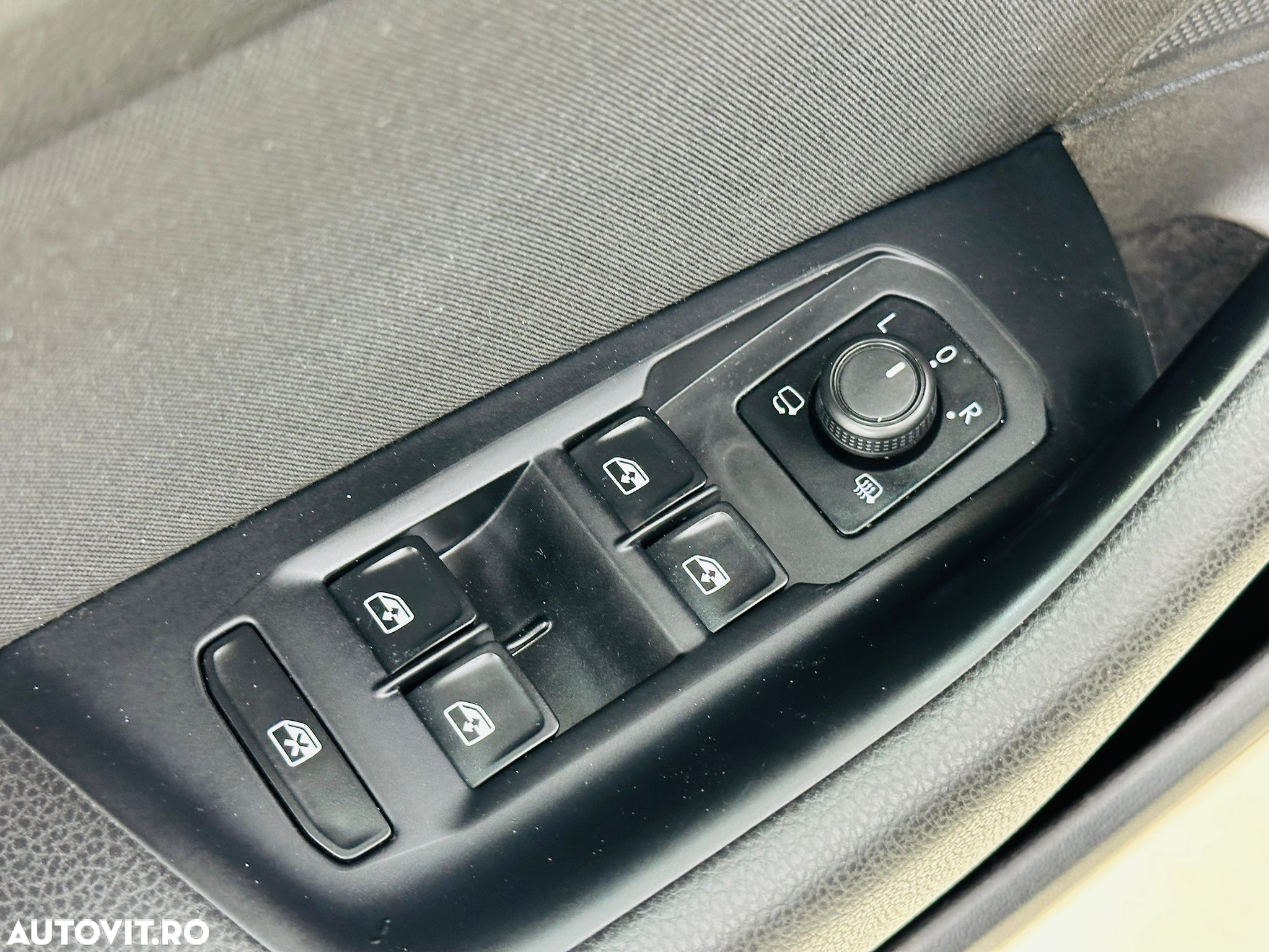 Volkswagen Passat - 15