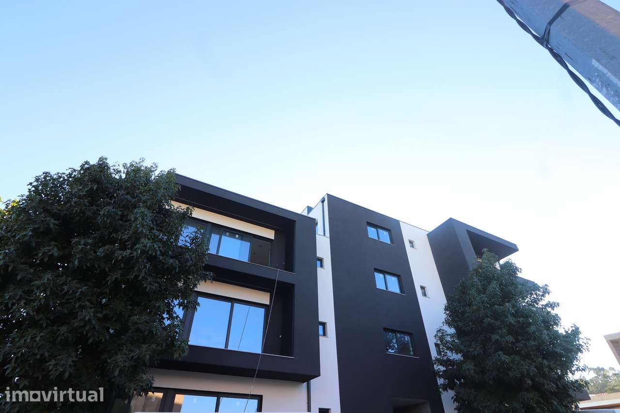 T1 NOVO COM GARAGEM E ARRUMO FECHADO | VILA NOVA DE FAMALICÃO - Grande imagem: 4/17