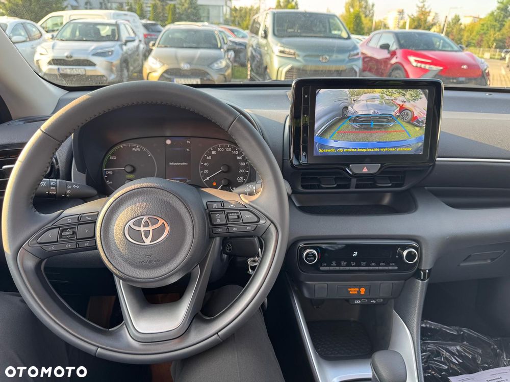 Toyota Yaris ver-hybrid-1-5-comfort - 7
