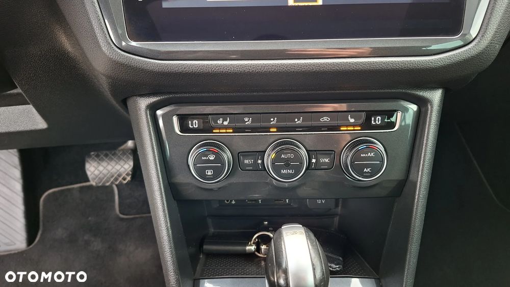 Volkswagen Tiguan 2.0 TDI SCR 4MOTION DSG Highline - 36
