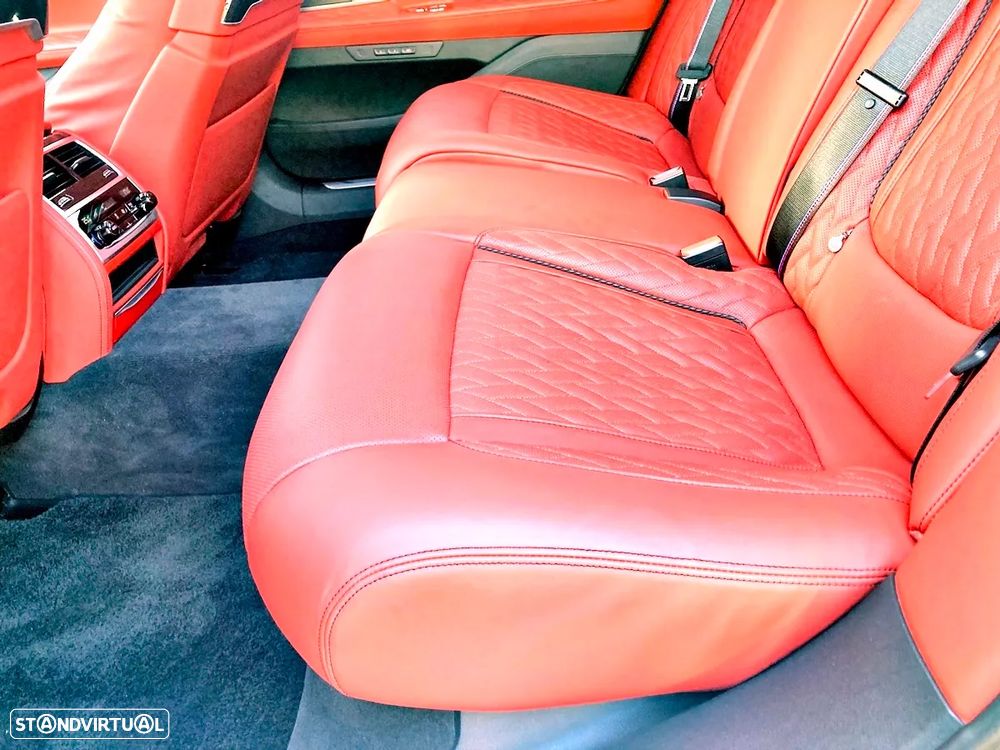 BMW 750 Li xDrive Pack M - 28