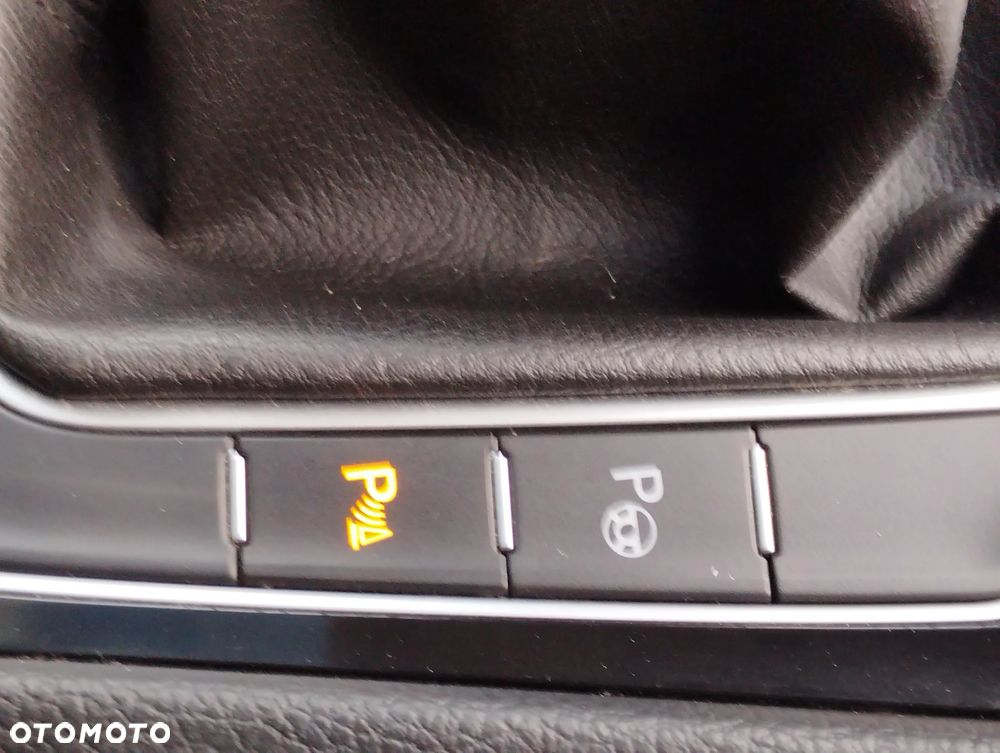 Volkswagen Golf VII 1.6 TDI BMT IQ Drive - 5