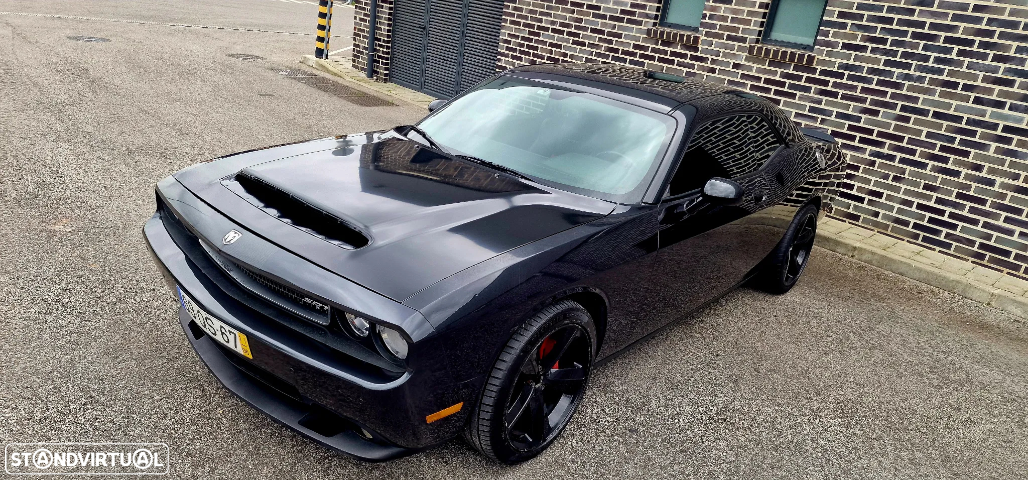 Dodge Challenger Auto SRT8 - 4